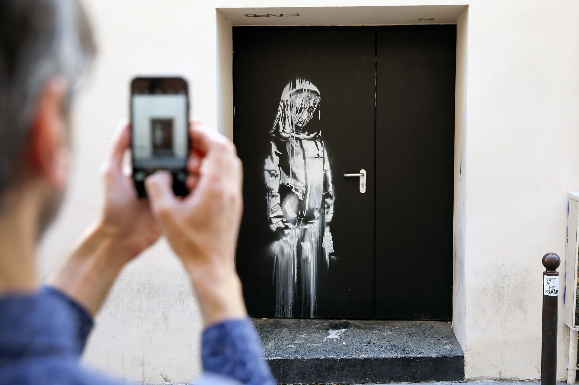 Banksy and the Sad Girl